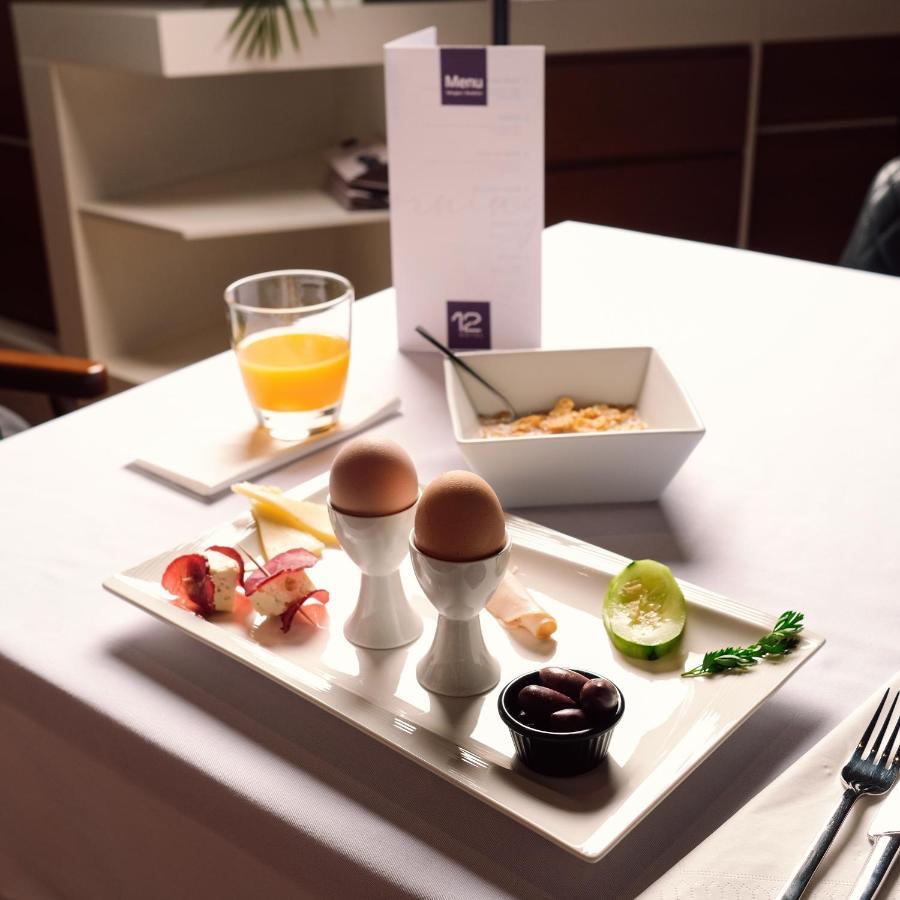 Hotel 12 Gjakova Ngoại thất bức ảnh