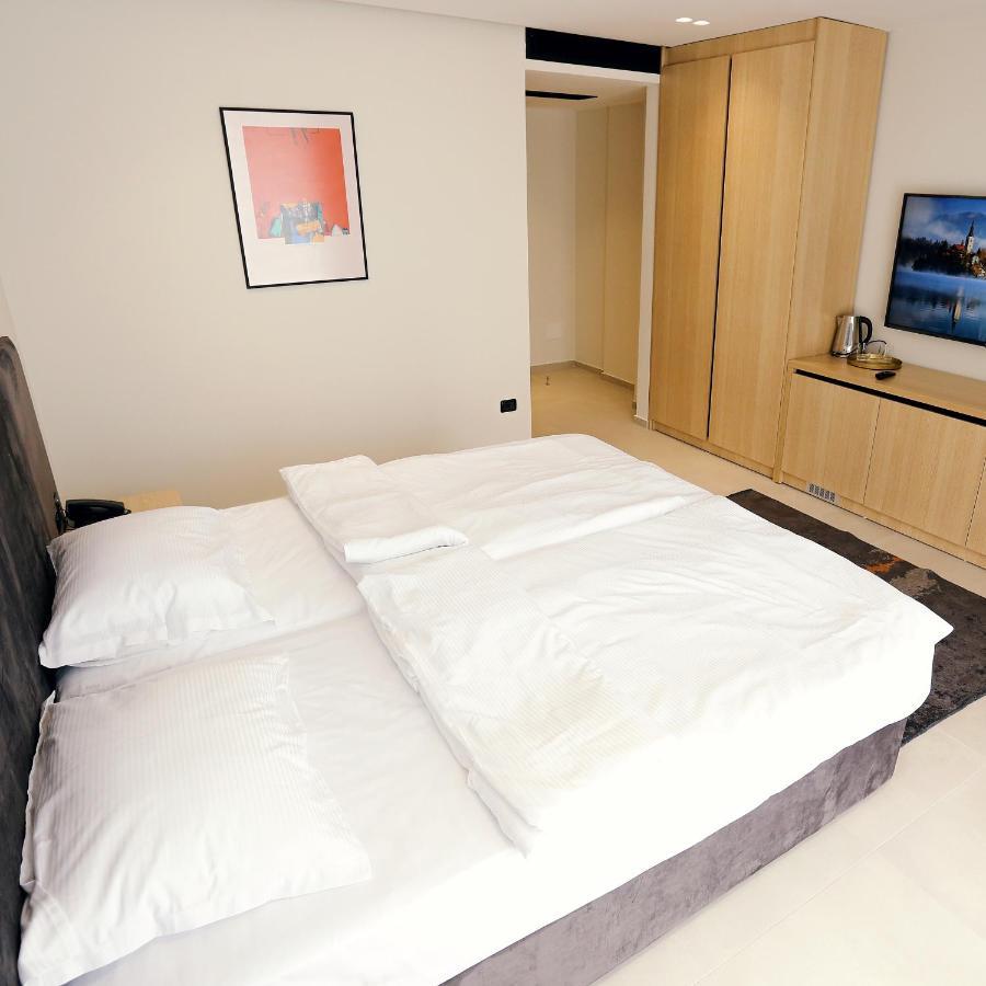 Hotel 12 Gjakova Ngoại thất bức ảnh